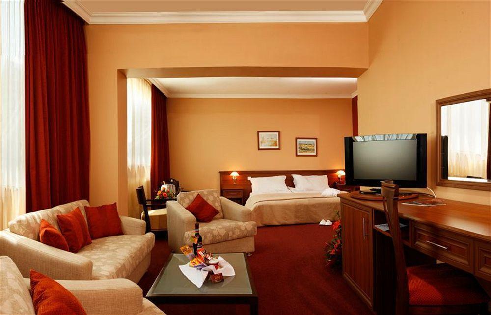 Expo Sofia Hotel - Free Arrival Shuttle Bus - Free Parking - Free Compliments - Free Wi-Fi Eksteriør billede